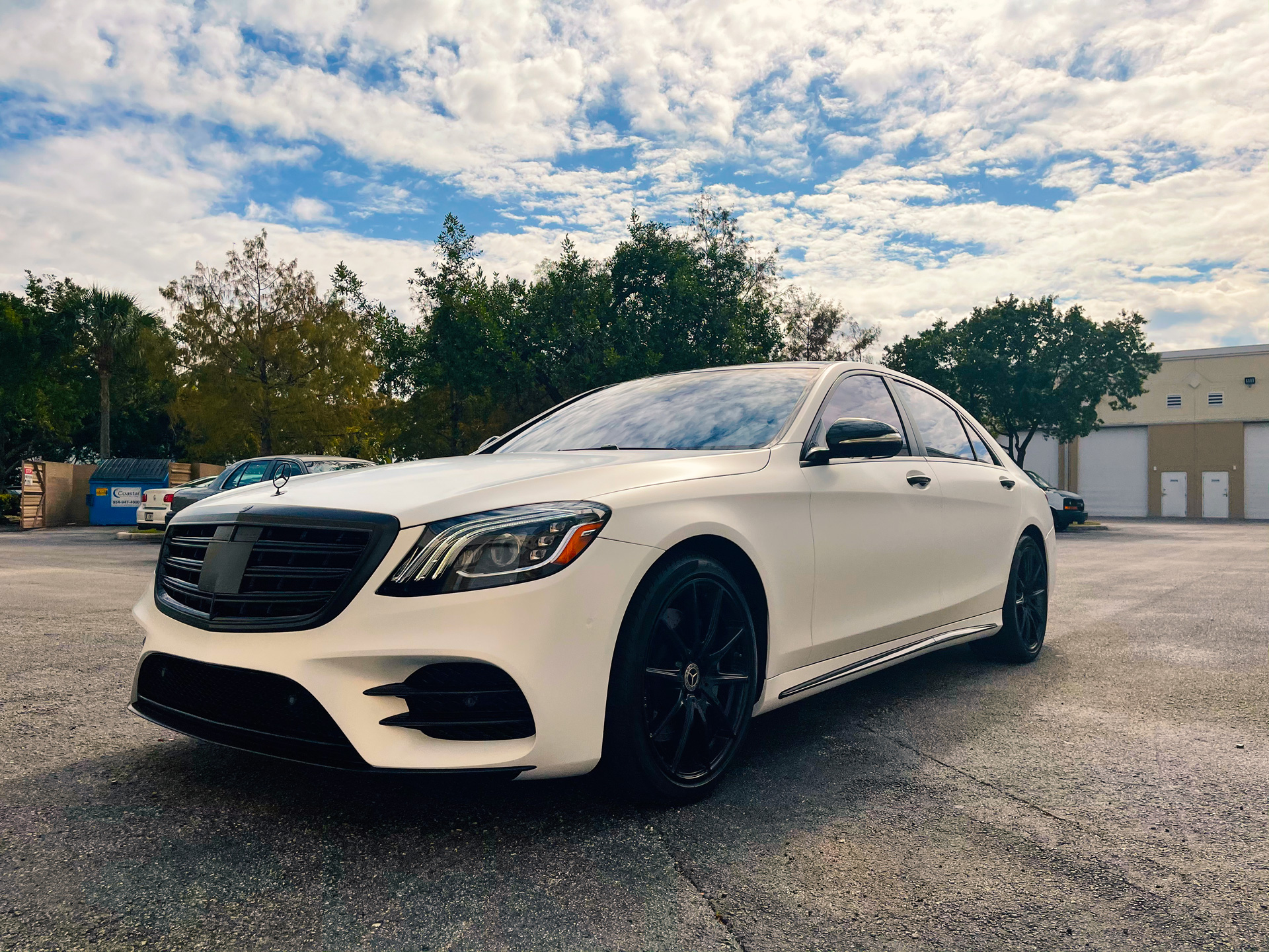 Mercedes-White-Color-Change